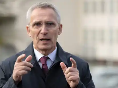Jens Stoltenberg rechnet nicht mit einem schnellen Ende der K&auml;mpfe in der Ukraine.