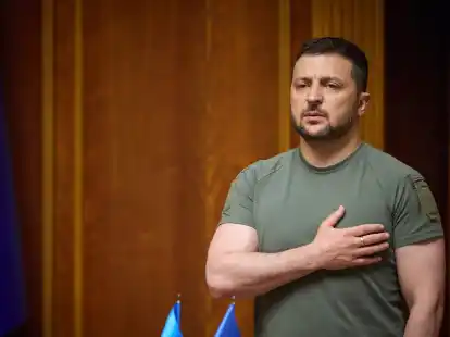 Der ukrainische Pr&auml;sident Wolodymyr Selenskyj w&auml;hrend einer Sitzung des ukrainischen Parlaments.