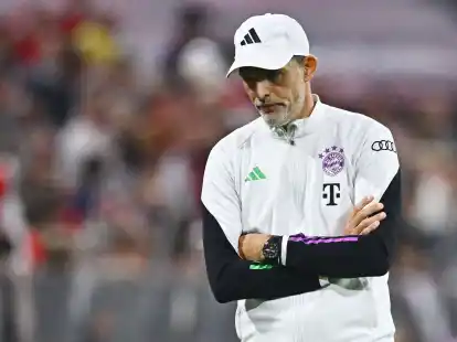 Bayern M&uuml;nchens Trainer Thomas Tuchel muss das Champions-League-Spiel gegen Manchester United von der Trib&uuml;ne aus anschauen.