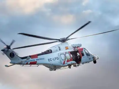 Die spanische Seenotrettung suchte mit Schiffen und Hubschraubern nach den deutschen Seglern.