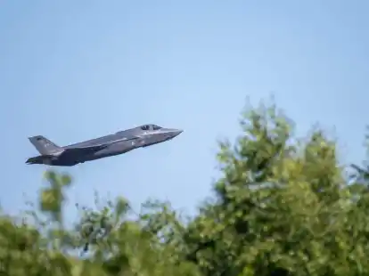 Ein Kampfflugzeug vom Typ F-35 startet von der US-Air Base Spangdahlem. Ein solcher Kampfjet verschwand im US-Bundesstaat South Carolina, nachdem sich der Pilot aufgrund einer &laquo;Panne&raquo; mithilfe des Schleudersitzes gerettet hatte.