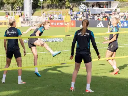 Die DFB-Frauen beim Training in Frankfurt.