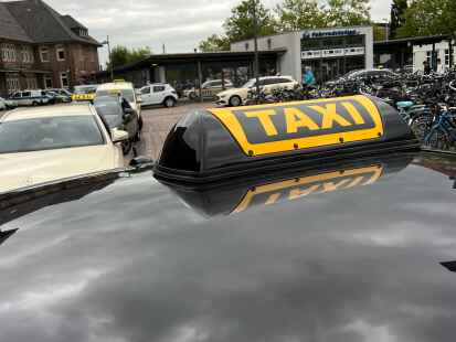 Derzeit Ausgangspunkt f&uuml;r das aktuelle Pflichtfahrgebiet: der Taxistand am Oldenburger Hauptbahnhof.