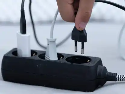 Bei der Strompreisbremse wird der Preis f&uuml;r einen Gro&szlig;teil des Verbrauchs der Privathaushalte gedeckelt.