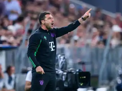 Zsolt L&ouml;w's Innenraumverbot bleibt gegen den VfL Bochum bestehen.