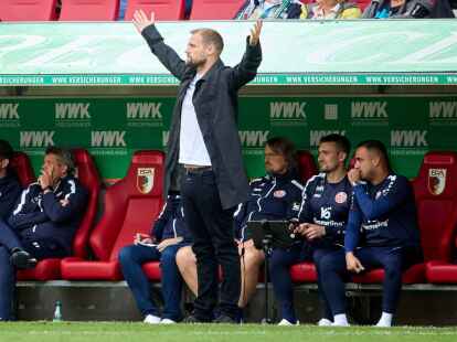 Bleibt trotz der Niederlage in Augsburg Mainzer Trainer: Bo Svensson.