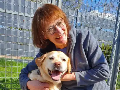 Iris Holzapfel engagiert sich seit mehr als zwei Jahrzehnten als Vorsitzende f&uuml;r den Tierschutz und das Tierheim in Stapelmoor.