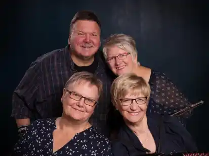 Die Gruppe Tidenton nimmt die G&auml;ste mit auf eine musikalische Abenteuerfahrt.