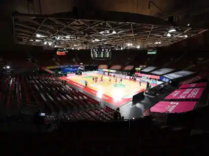 In M&uuml;nchen ist man gespannt auf den Test eines neues Glasbodens im ersten Liga-Spiel.