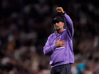 Liverpool-Coach J&uuml;rgen Klopp spricht seinem Team trotz der Niederlage ein gro&szlig;es Lob aus.