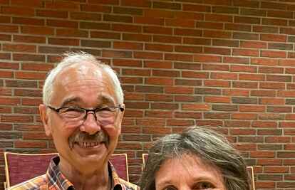 Johannes Schulze und Marlies Koenen-Rohlfs von der Interessengemeinschaft zum Erhalt des Dorfgemeinschaftshauses C&auml;ciliengroden.  (Foto: Annette Kellin)