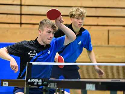 Joost Klinke und Wilko Romanee&szlig;en (von links) punkteten zwar im Doppel. F&uuml;r den Gesamtsieg reichte das aber in keiner Partie aus.
