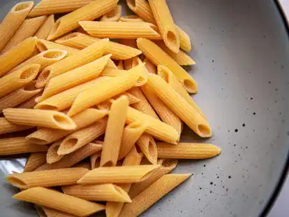 Die typische geriffelte und raue Oberfl&auml;chenstruktur verdankt &laquo;Pasta al Bronzo&raquo; ihrer Herstellung mit Formen aus Bronze.