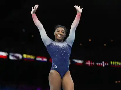 US-Superstar Simone Biles brilliert bei der Turn-WM.