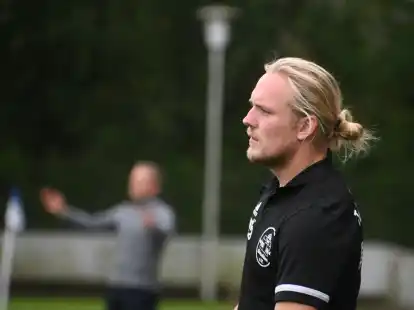Struddens Trainer Thilo Jan&szlig;en wird an diesem Samstag aller Voraussicht nach wieder das Spieler-Trikot &uuml;berstreifen.
