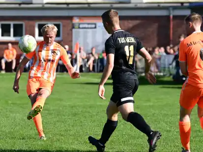 Der TuS Leerhafe-Hovel (in Orange) sieht sich an diesem Wochenende gerne in der Rolle des Underdogs.