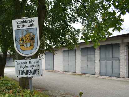 Tonnenhof des Landkreises Wittmund ist marode: Abfall-Gebäude soll nach ...