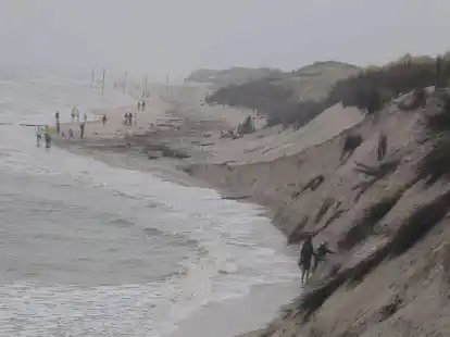 Inzwischen hat sich an der D&uuml;ne sogar eine kleine Bucht gebildet.