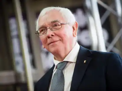 Terence Davies stellt &laquo;A Quiet Passion&raquo; auf der Berlinale vor. Der britische Filmemacher ist im Alter von 77 Jahren gestorben.