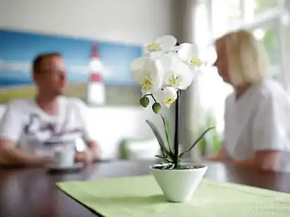 Ein Gespr&auml;ch mit einer qualifizierten Vertrauensperson hilft vielen Krebspatienten, ein  Tief zu &uuml;berwinden.