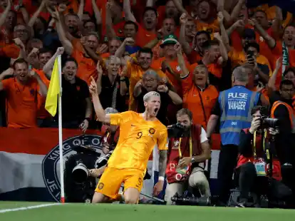 Hoffenheims Wout Weghorst jubelt &uuml;ber sein Tor zum 2:1.