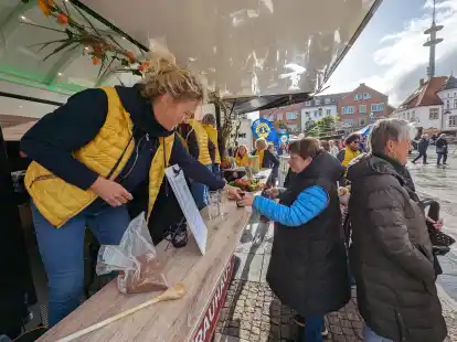 Am Apfelsaftstand der Lions-Frauen herrschte zeitweise viel Betrieb.