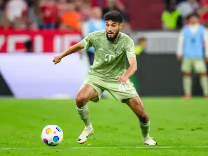 Noussair Mazraoui hatte bei Instagram ein Pro-Pal&auml;stina-Video verbreitet und wurde daf&uuml;r kritisiert.