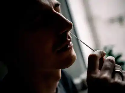 Wer einen &auml;lteren Coronatest aus der Schublade holt, sollte zuerst pr&uuml;fen, ob er nicht schon abgelaufen ist.