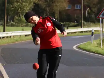 Ilka Menke und die Mentzhauser Bo&szlig;lerinnen feierten ihren zweiten Sieg in Folge.