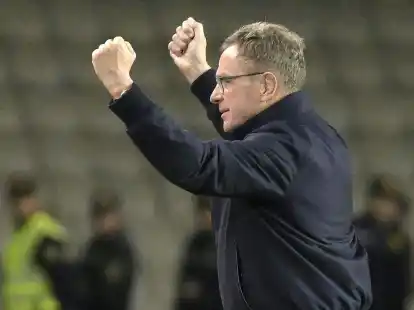 &Ouml;sterreichs Trainer Ralf Rangnick hat sich mit seinem Team vorzeitig die EM qualifiziert.