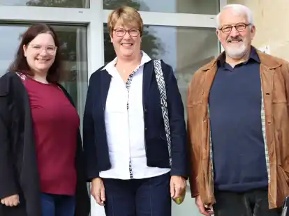 Amtszeit endet (von links): Fachbereichsleiterin Sabrina Remde sucht Nachfolger f&uuml;r die Schiedsleute Silvia Heinemann und Rainer Meining.