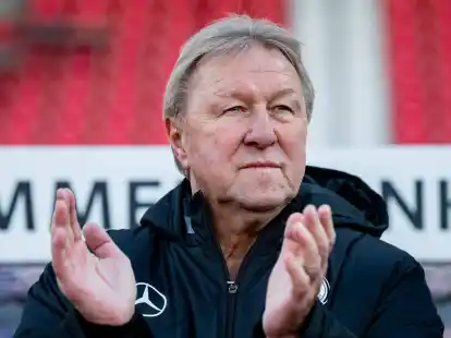 &Uuml;bernimmt erneut die DFB-Frauen: Horst Hrubesch erwartet.