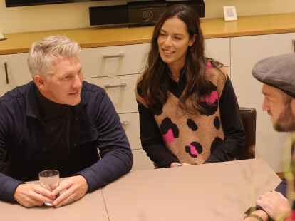 Fu&szlig;ball-Weltmeister Bastian Schweinsteiger und Tennis-Star Ana Ivanovic waren zu Besuch in Oldenburg