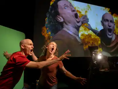 Kommen von Australien nach Schortens: Umbilical Brothers im B&uuml;rgerhaus