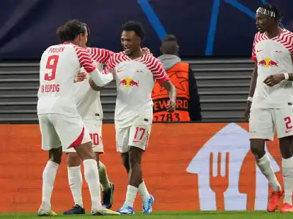 Leipzigs Lo&iuml;s Openda (M) sorgte mit seinem Jubel in der Partie beim SV Darmstadt f&uuml;r Aufregung.