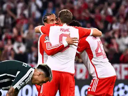 Der FC Bayern M&uuml;nchen gewinnt zum Auftakt der Champions League 4:3 gegen Manchester United.