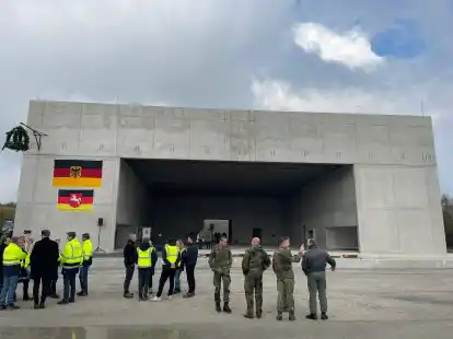 Der Neubau der L&auml;rmschutzhalle kostet rund 20 Millionen Euro.