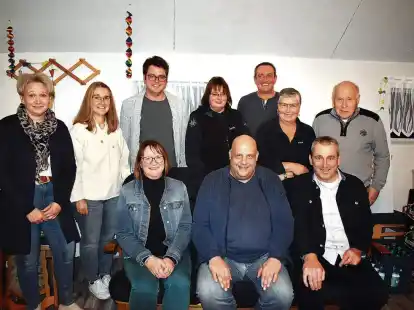 Freuen sich auf die neue Theatersaison: die Laienschauspieler der Tanger Speelk&ouml;ppel (es fehlt auf dem Foto Marion Fle&szlig;ner).