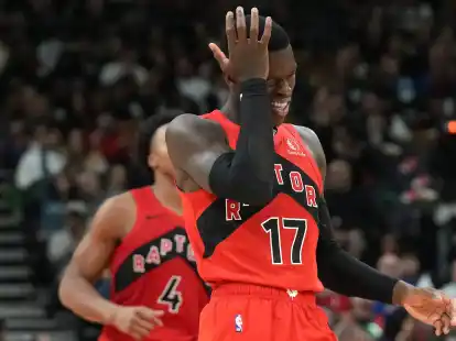 Dennis Schr&ouml;der musste mit den Toronto Raptors eine weitere Niederlage hinnehmen.