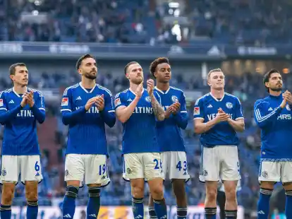 Nach dem Sieg gegen Hannover machte sicht bei Schalkes Profi vor allem Erleichterung breit.