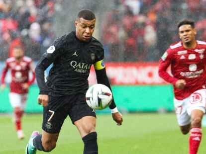 Beim PSG-Sieg bei Stade Brest hat sich Kylian Mbappe mit gegnerischen Fans angelegt.