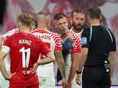 RB Leipzig muss vorerst auf Dani Olmo (M.) verzichten.