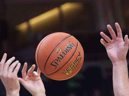 Die Telekom Baskets treffen unter schwierigen Begleitumst&auml;nden auf Gegner Holon aus Israel.