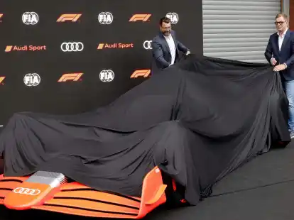 Audi-Chef Markus Duesmann (r) und Audi-Entwicklungsvorstand Oliver Hoffman.