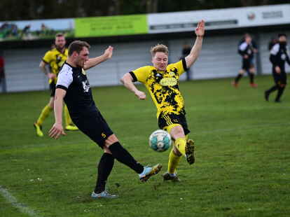 In der vergangenen Saison setzte sich der TuS Strudden (in Gelb) knapp mit 1:0 in Middels durch. Seitdem hat sich aber bei beiden Teams einiges ge&auml;ndert.