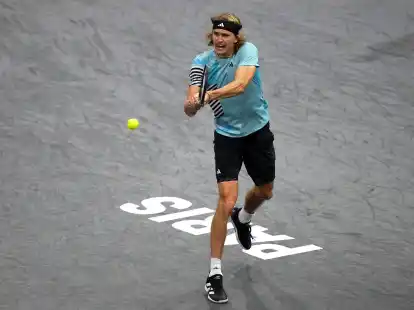 Alexander Zverev unterlag Stefanos Tsitsipas in zwei S&auml;tzen.