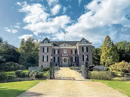 <p>Etwas kleiner, aber ein Schloss:&nbsp;In Haus Doorn verbrachte Kaiser Wilhelm II seinen Lebensabend. </p>