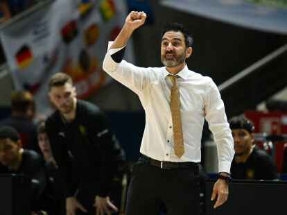 Trainer Jes&uacute;s Ram&iacute;rez feierte mit Braunschweig einen Sieg gegen die Bayern.