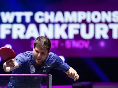 Der deutsche Tischtennisprofi Dimitrij Ovtcharov in Aktion.