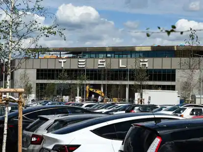 Das Werk der Tesla Gigafactory Berlin-Brandenburg soll laut Firmenchef Elon Musk weiter ausgebaut werden.